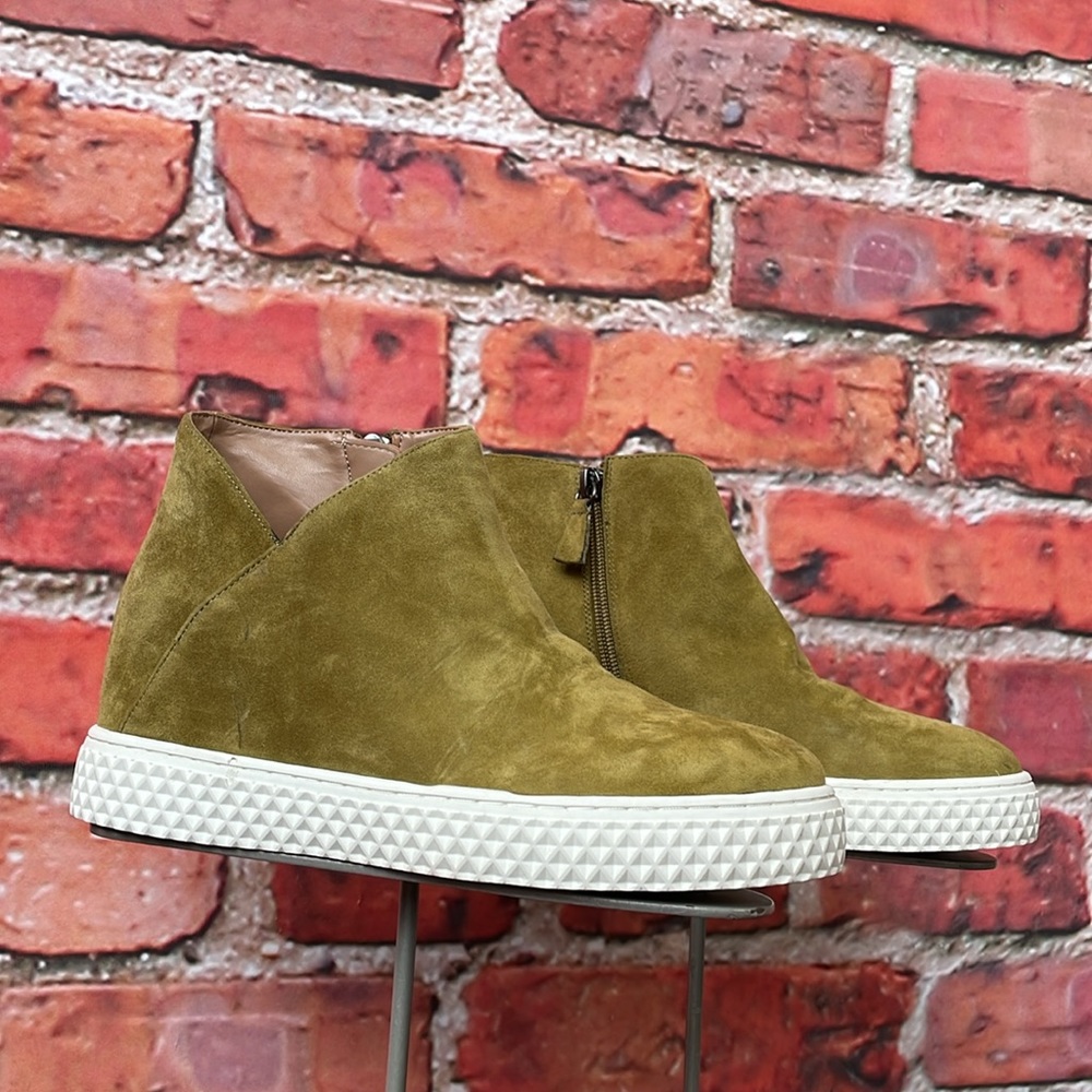 AEROSOLES Olive Green Suede Sneakers